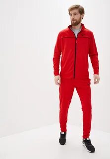 Красный спортивный костюм
