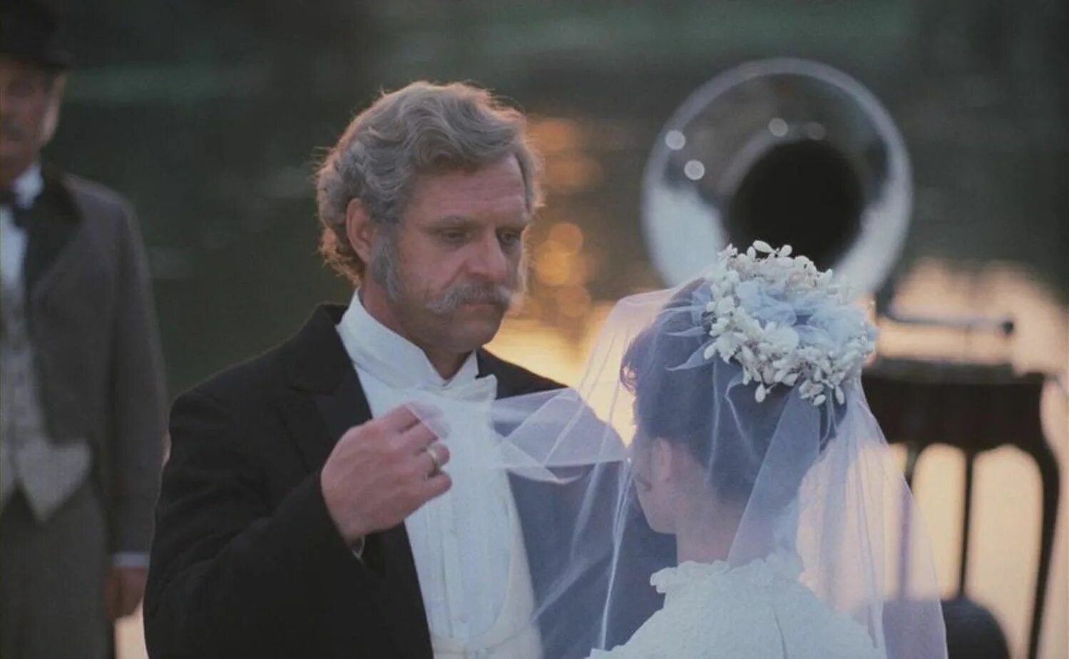 Мой ласковый и нежный зверь вальс. Мой ласковый м нежный зверь вальс. Нежный зверь вальс композитор. Мой ласковый и нежный зверь вальс фильм. Мой ласковый и нежный зверь фильм 1978.