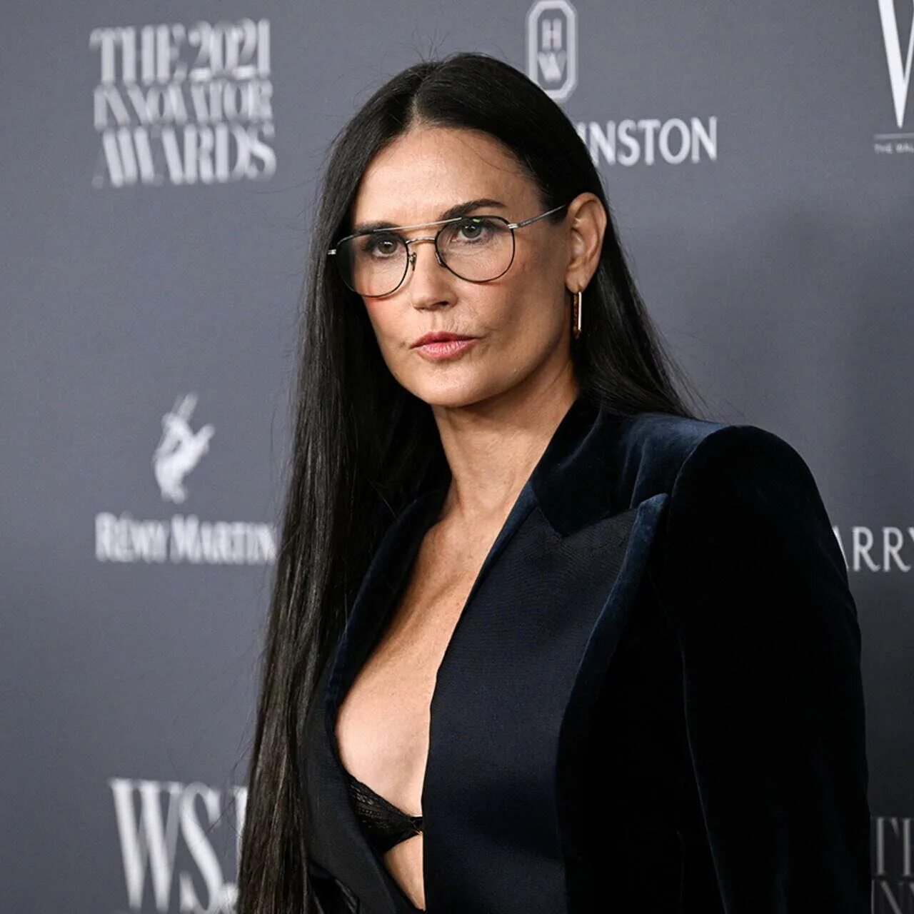 Деми мур в купальнике. Деми мур сейчас 2022. Деми мур. Мур показала. Танька песик бикини.