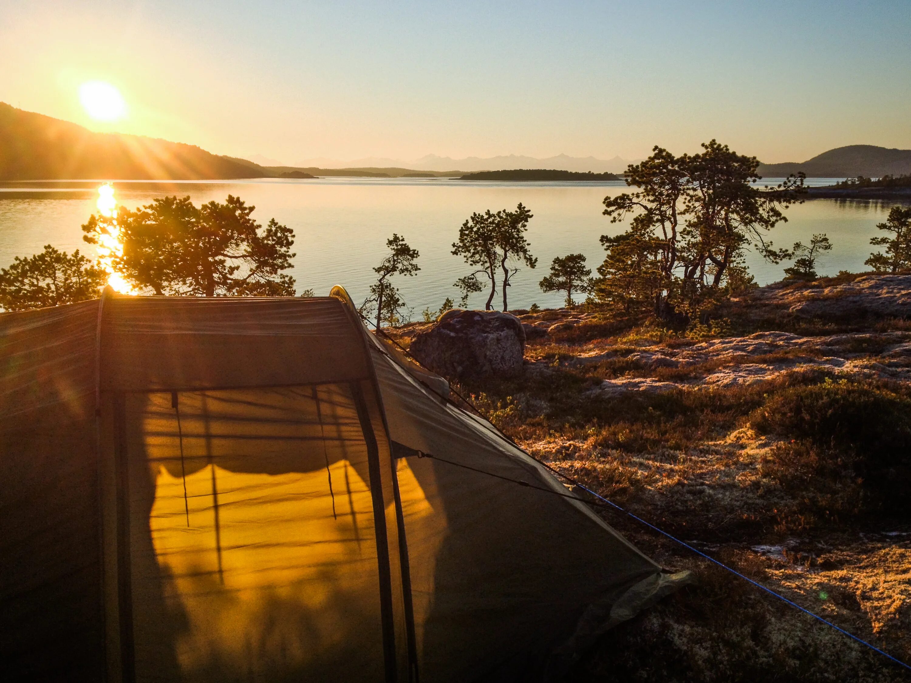 Sun camping. Кемпинг на море. Отдых на природе. Отдых на природе фото. Отдых на природе обои.