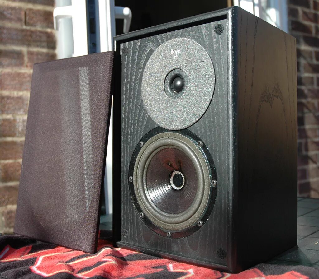 Royd-134. Royd 171. Royd 171. Royd-106. Linn kan stands.