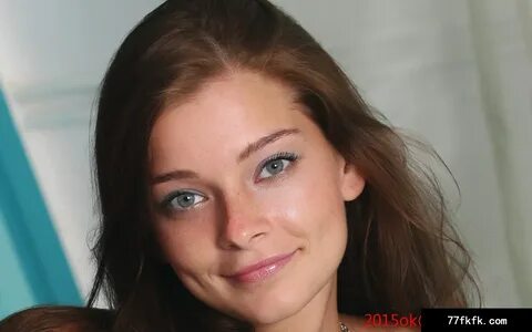 私 处 写 真 书-是 由 女 摄 影 师 Frannie Adams 所 拍 摄 出 版 的.总 共 出 了 3 册.分 别 于... 