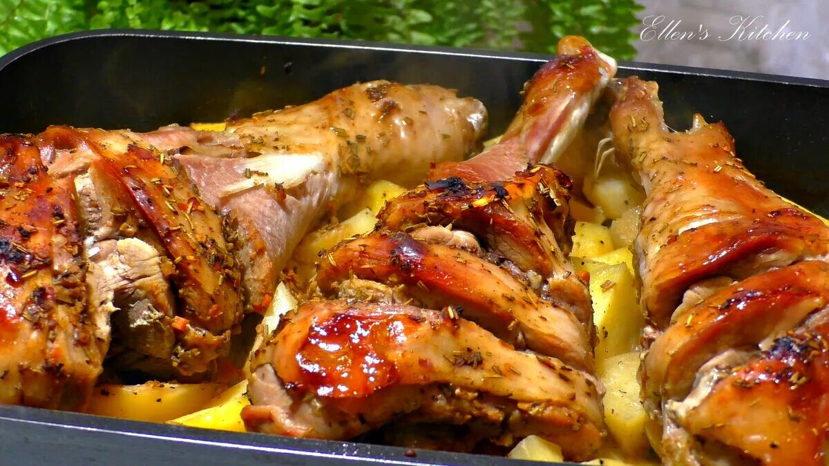 Голень индейки конфи. Карамелизированная голень индейки. Голень индейки в духовке сочная и мягкая. Рецепт сочной голени индейки. Рецепт сочной голени индейки.