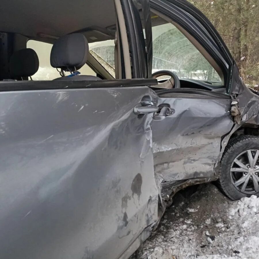 Дтп бийск вчера. Дтп бийск вчера. Rx300 2001 авария. Происшествия в бийске за последние 2 дня. Дтп бийск вчера.