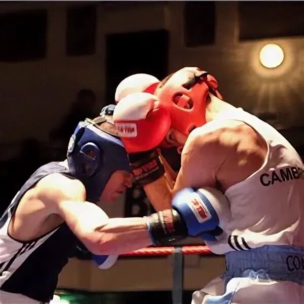 Боксер хакими фарид. Профессиональный спорт бокс. Бокс картинки. Дерзкий бокс. Боксер спортсмен.