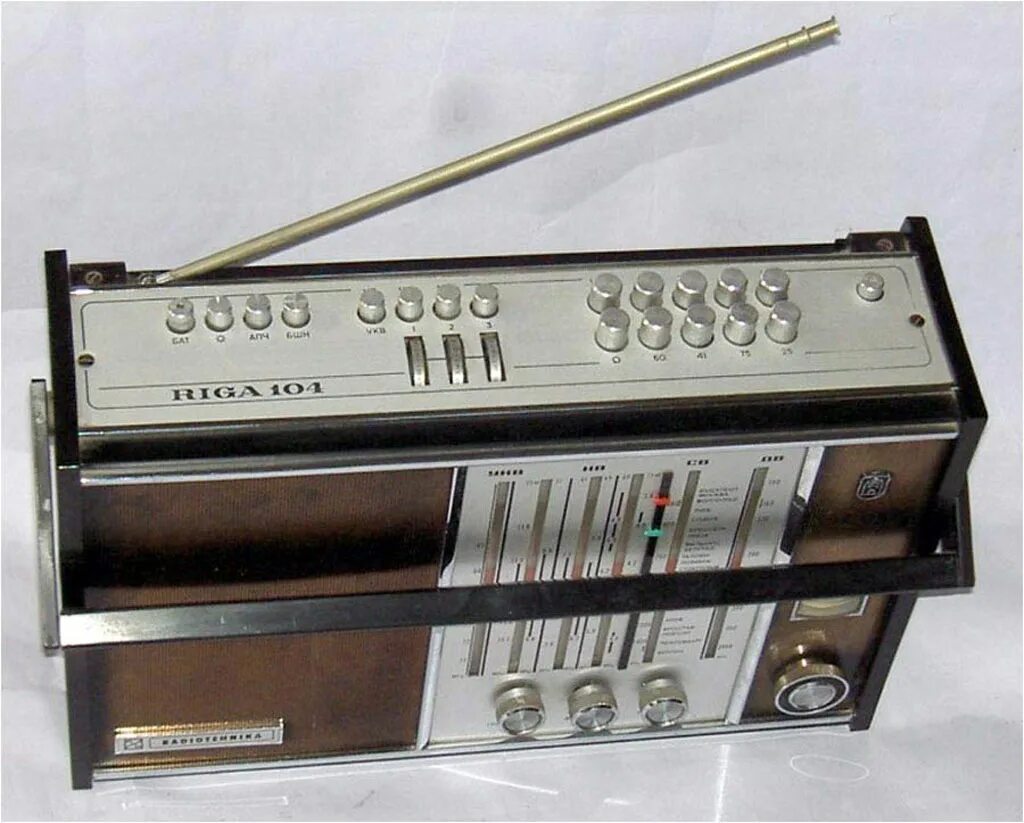 Рига-104 радиоприёмник. Riga 104 радиоприемник. Радиотехника Рига 104. УКВ радиоприемника Рига 104. З 104