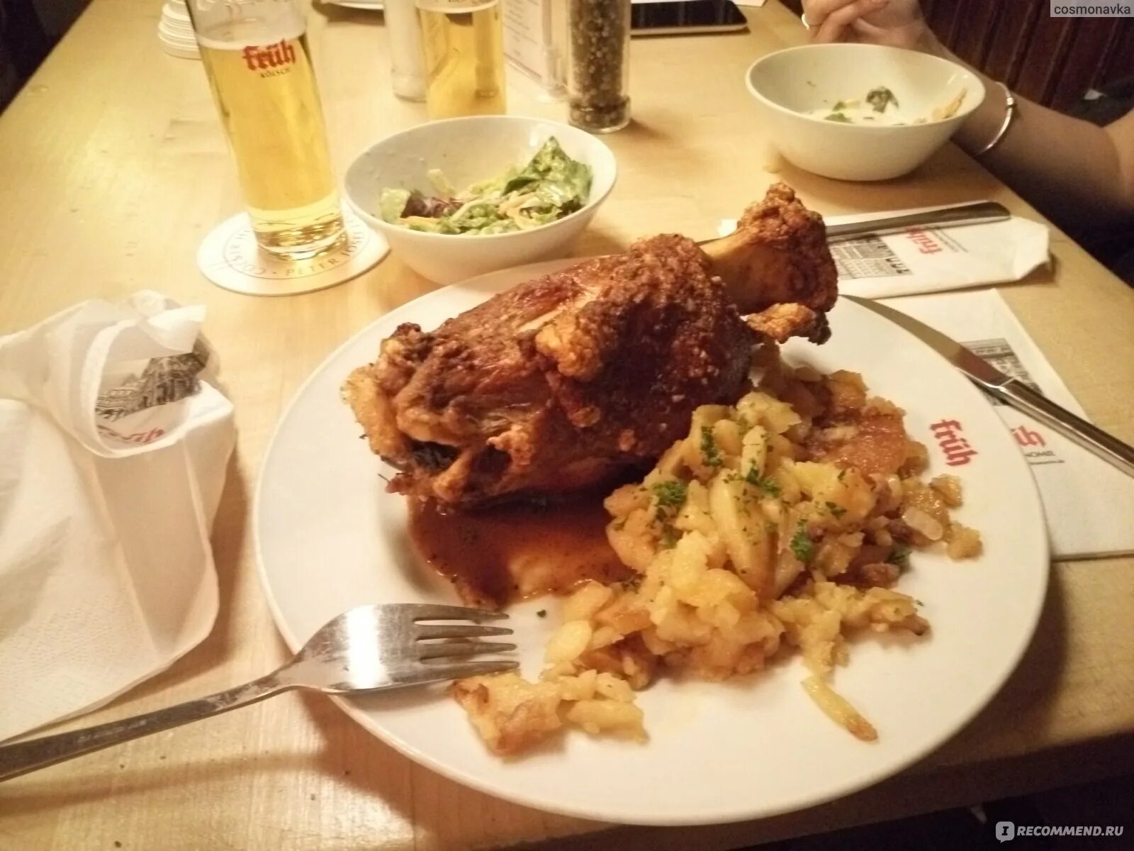 Ресторан немецкой кухни. Fruh Brauhaus Koeln Kobe.