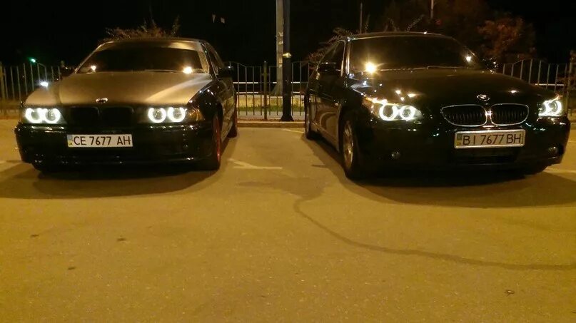 Едем в бэхе две. Едем в бехе две тетехи. Бмв в городе. Едем в бэхе две. Едем в бехе 2 тетехи.