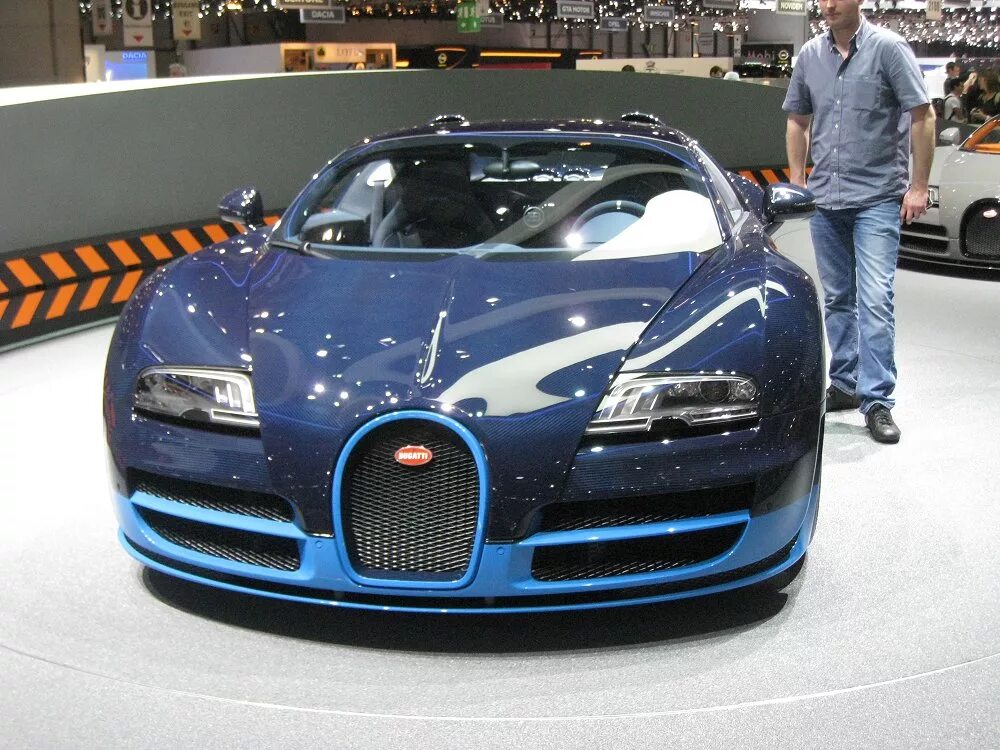 Сколько рублей стоит bugatti