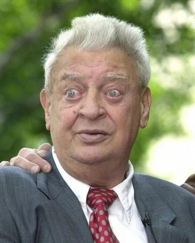 Дейнджерфилд. Rodney Dangerfield. Родни Дангерфильд 2004. Родни Дейнджерфилд комедии. Киноактеры комики