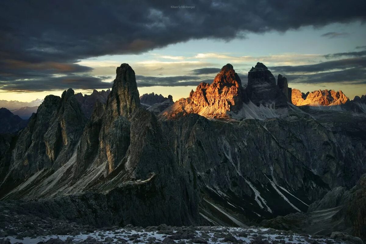 Невероятные горы. Фотограф: Kilian Schönberger. Огромные скалы. Величие гор. Величие скал.