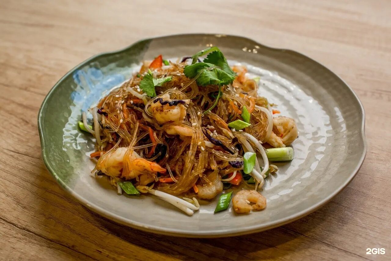 фунчеза с куринойгрудкой. фунчоза с овощами в соевом соусе рецепт. фунчоза. фунчоза с овощами в соевом соусе рецепт. фунчоза с куриной грудкой и овощами.