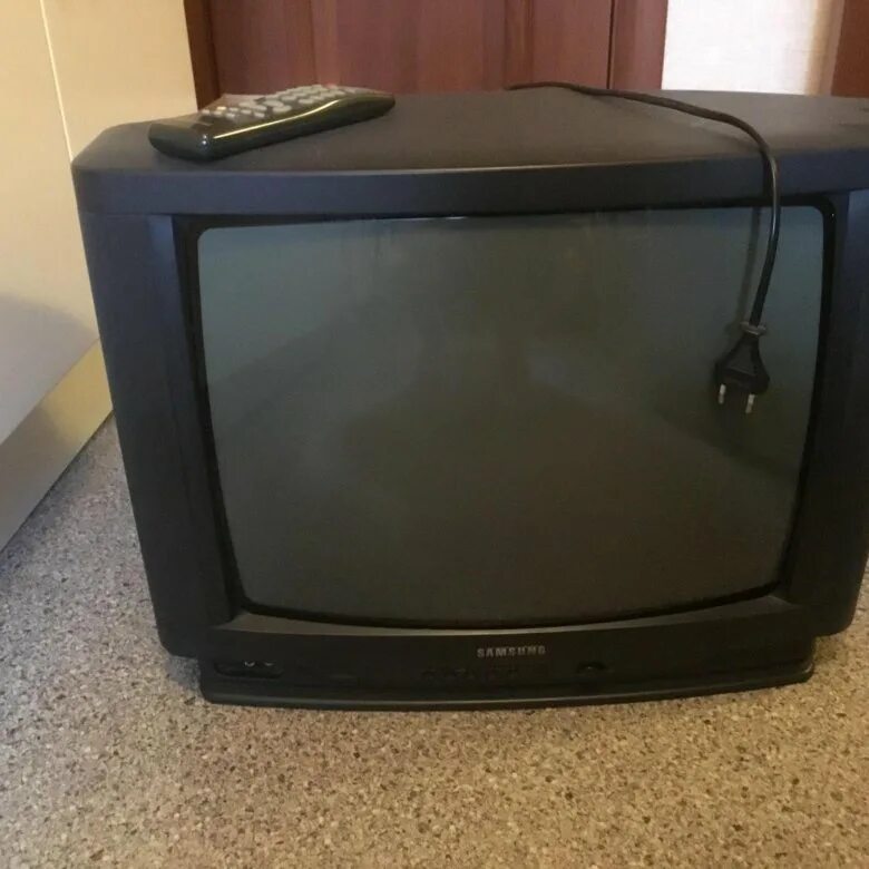 Телевизор sony 1998 года. Телевизор нител 54тц 5191. Sony trinitron 21. Телевизоры 1996 года. Телевизоры 1996 года.