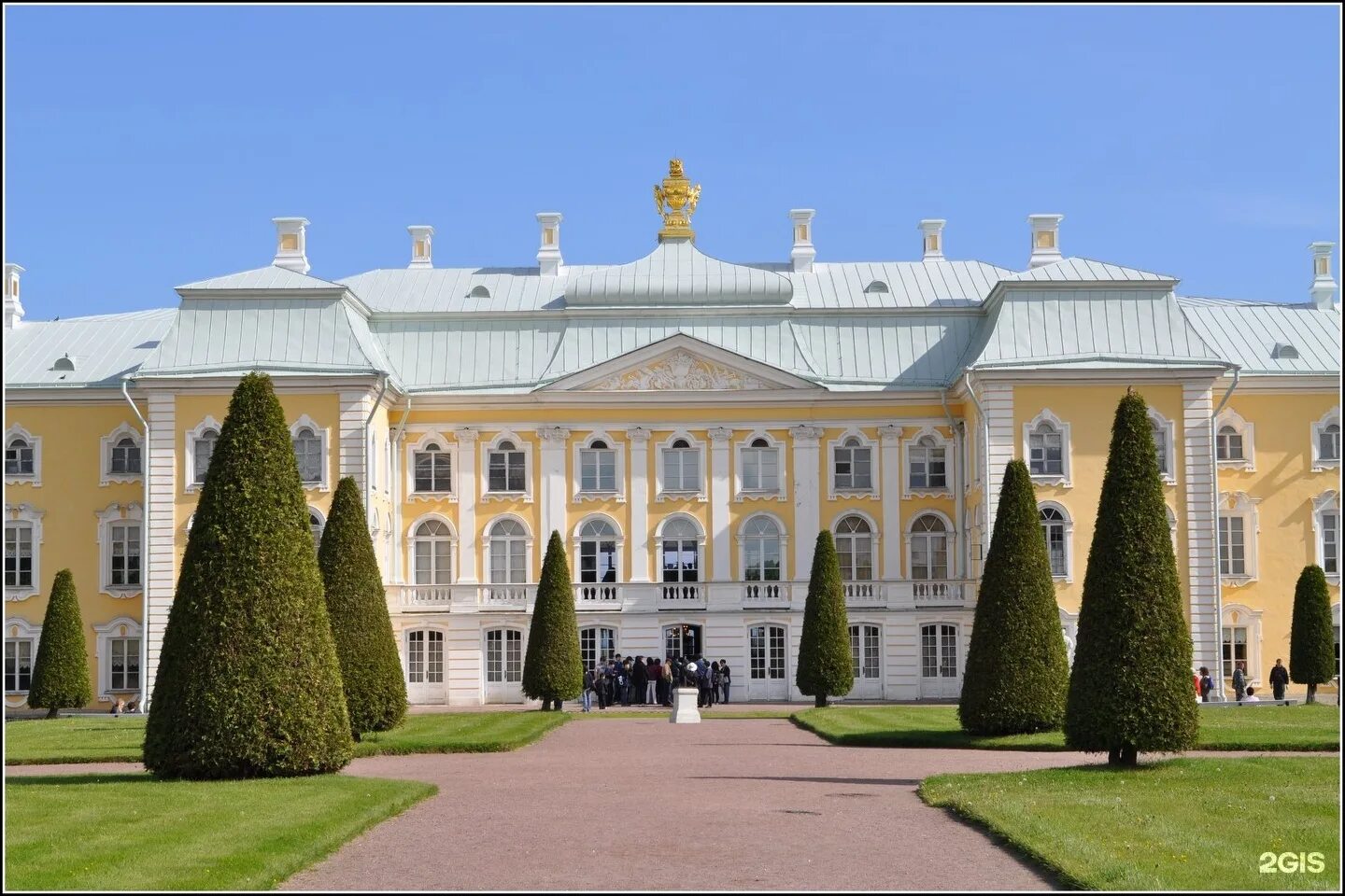 Петергоф Петергофский дворец. Большой Петергофский дворец Растрелли. Франческо Растрелли Петергоф. Растрелли Архитектор Петергоф дворец.