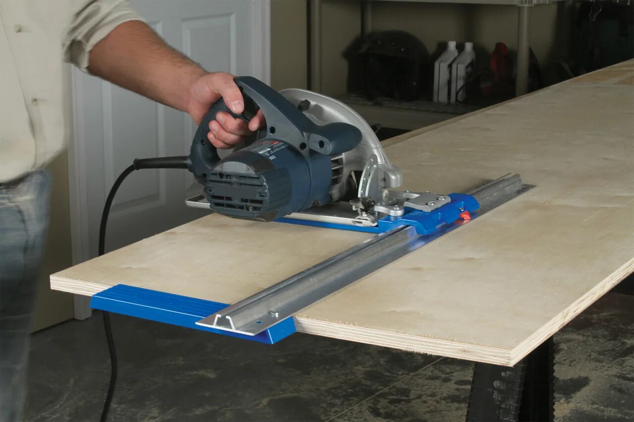 Circular table saw. Bosch пила циркулярная pks 55 (0603500020). Циркулярная пила для фанеры. Приспособление для дисковой пилы для торцовки под 45 градусов. Циркулярная пила для фанеры.