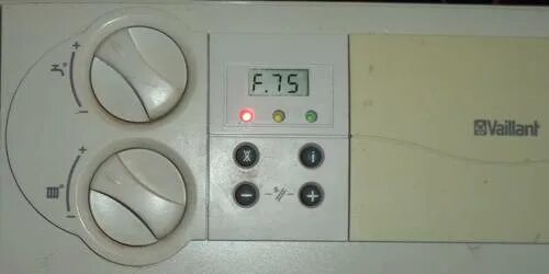 Vaillant ошибка расшифровка. Vaillant а75. котёл вайлант ошибка f75. f75 ошибка котел валиант. f75 vaillant.