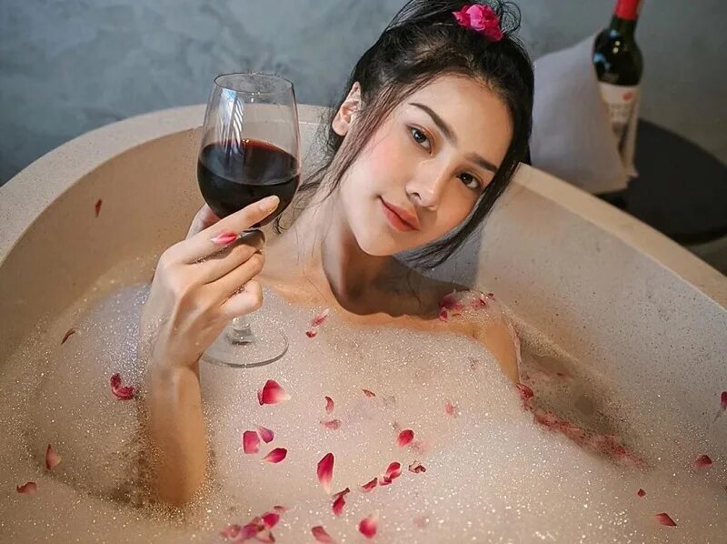 Ngintip cewek. Ngintip jilbab mandi cctv. Intip cewek lagi berak. Viral lagi mandi. Viral lagi mandi.