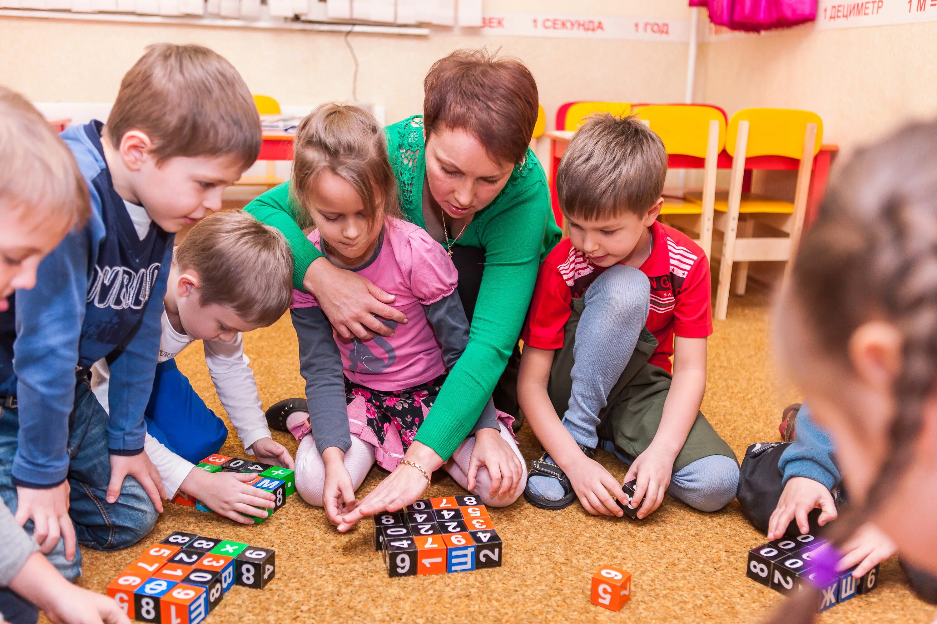 Современные игры современных родителей. Игры для детей. Занятия в садике. Детский центр. Интересные занятия для детей.