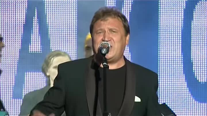 Bazar logo. Базар вокзал картинки. Вот я откинулся какой базар вокзал. Полотно базар вокзал. Рынок на вокзале.