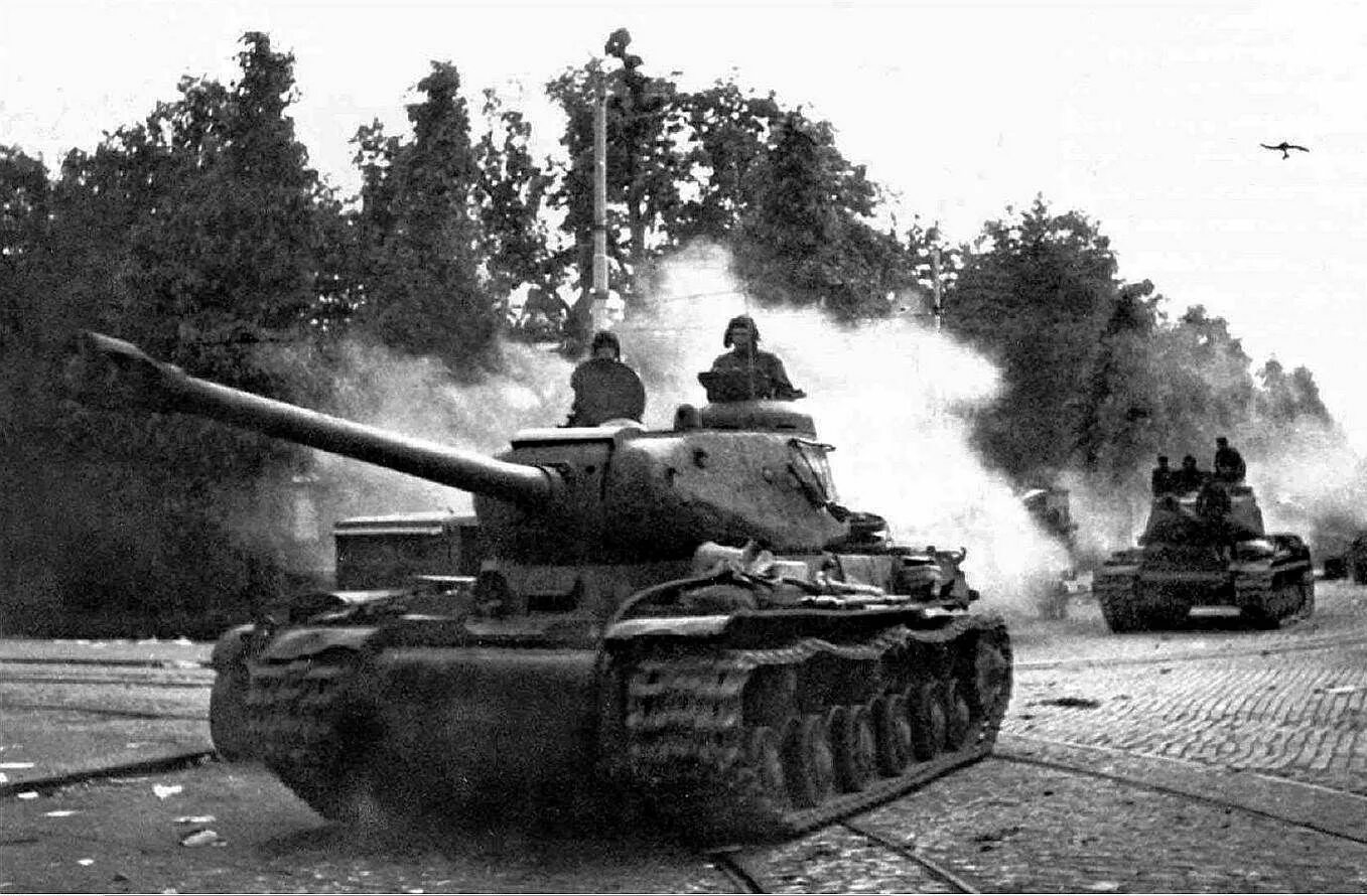 Танк второй мировой войны кв2. Танк тигр 1945. Кв 1 с 75 мм. Кв-1 ф-34. Танк тигр 1943 курская дуга.