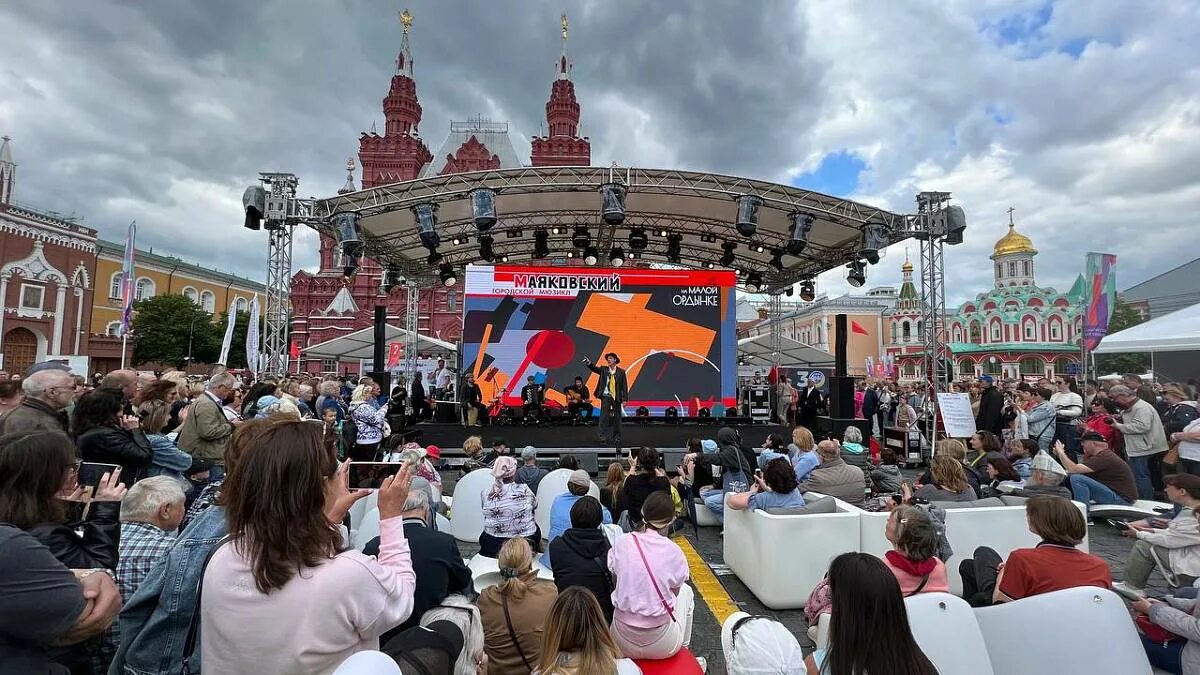 красная площадь москва сейчас. высота елки на красной площади 2023. елка в москве 2022 на красной площади. красная площадь москва новый год. новогодняя ночь на красной площади 2022.