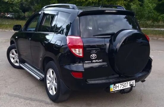 Не запускается рав 4. Тойота рав 4 с запасным колесом сзади. rav4 xa30 без запаски. toyota rav4 xa30 размер кофра. тойота рав 4 2006 тв 363 777.