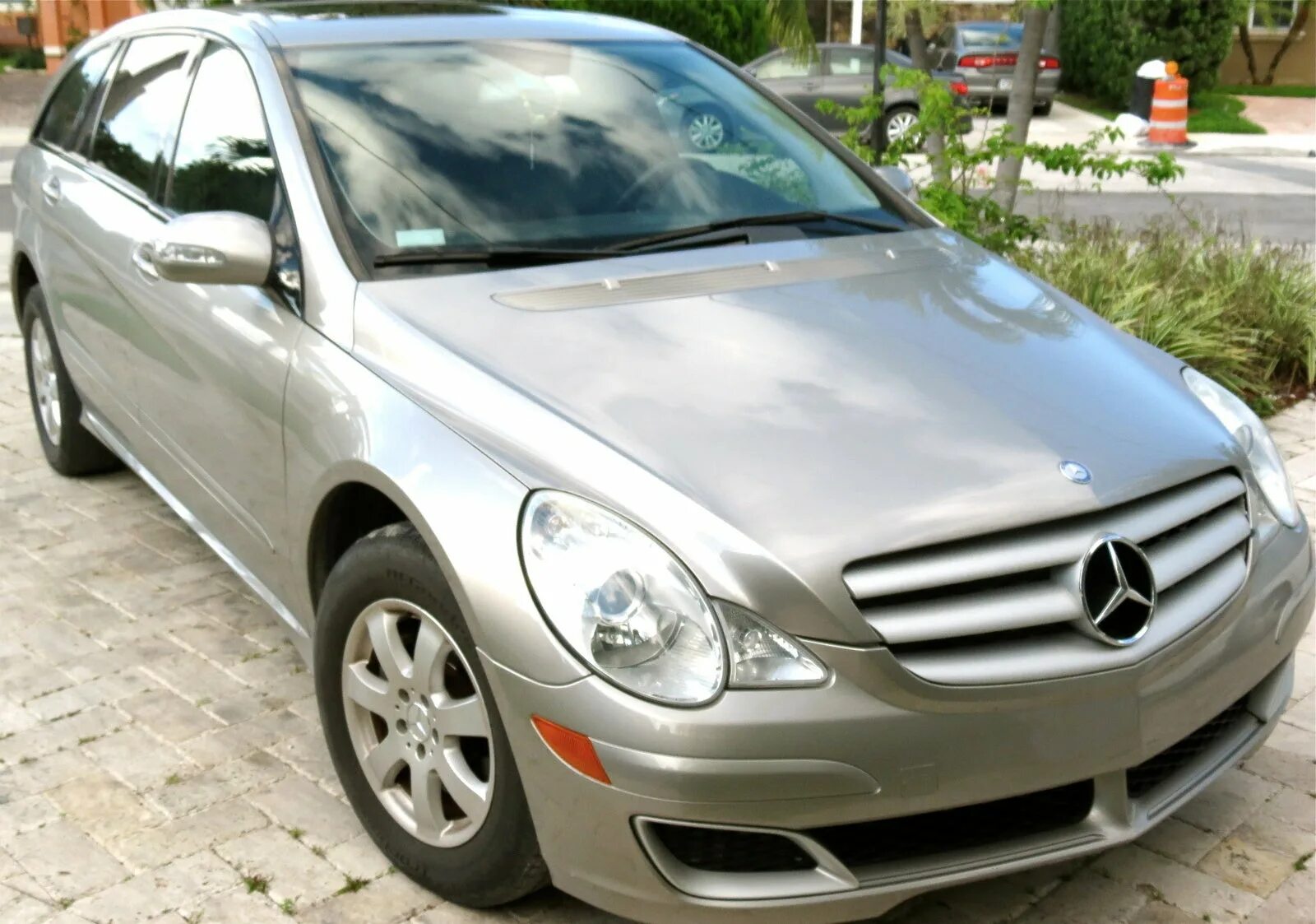 Купить мерседес 2006. Мерседес 2006г. Mercedes r class 2006. Мерседес 2006- 2008г. Мерседес 2006 года 1.8 бензин автомат.