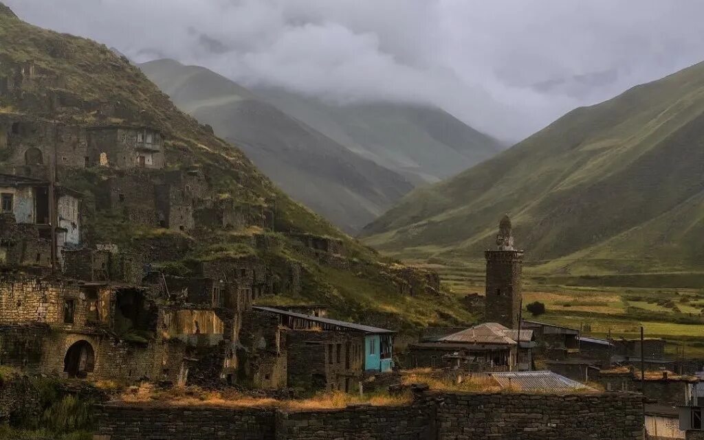 цамад северная осетия. село цамад северная осетия. азербайджанский горец. новгородская область шимский район деревня горцы. адыгская деревня.