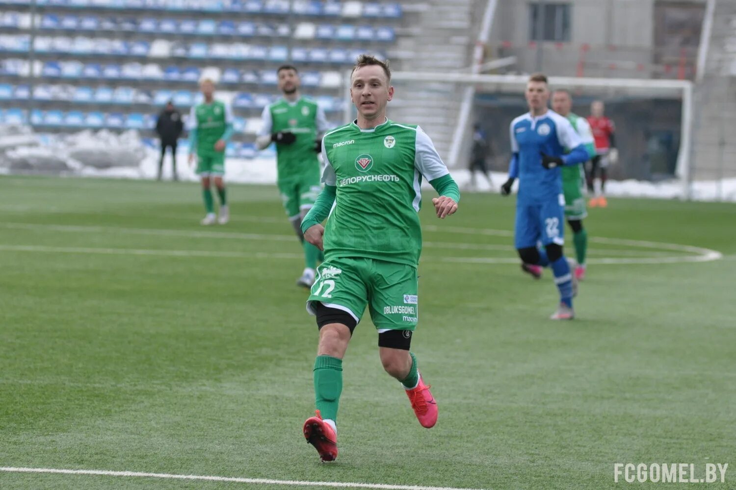 Андрей савинов футболист. Игрок андрей соловей 2022. Андрей соловьев футболист. Фк гомель 2021 фото. Фёдор соловей ффутболист.