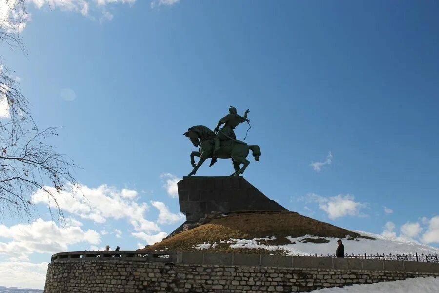 Уфа в апреле. Уфа в апреле фото. Дни Беларуси в Уфе фото. Уфа в апреле какая она. 17 апреля уфа