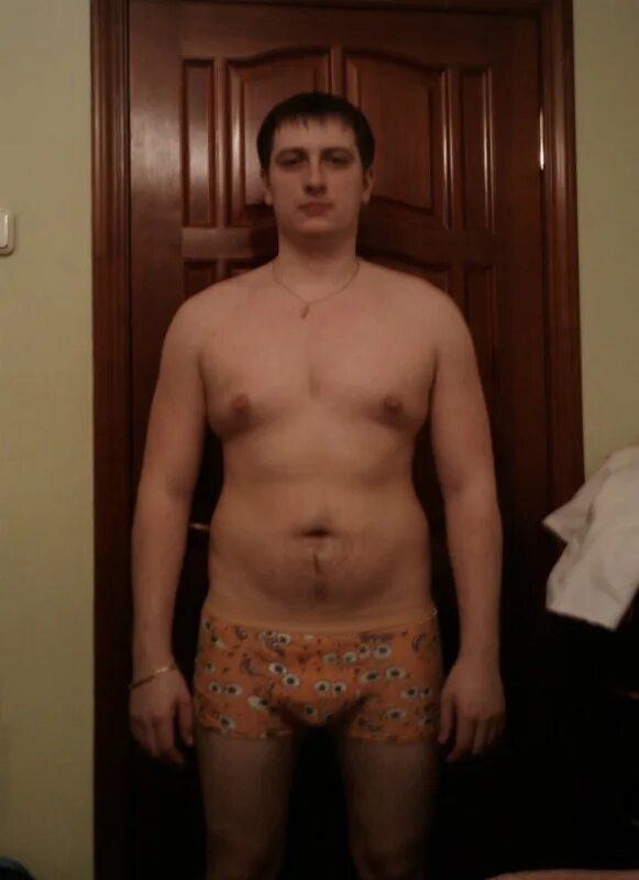 мужская любовь. красивый парень лежит. юноши в постели. полный пассив. полный пассив.