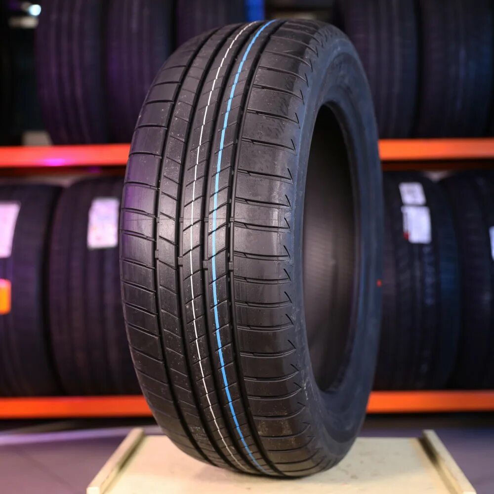 Шины turanza отзывы. Westlake ZUPERACE sa-57. Bridgestone Turanza t005. Bridgestone Turanza t005 235 40 19. Bridgestone Turanza t005 215/55 r17 94v.