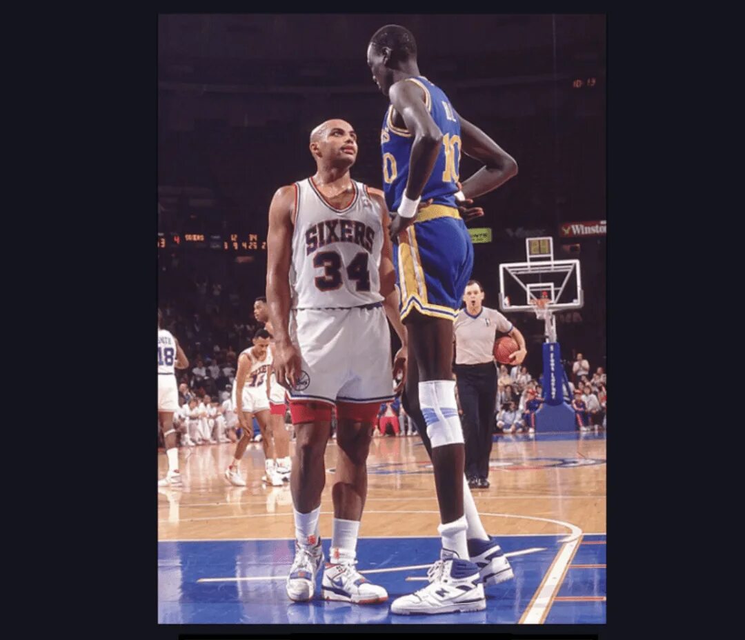 Баскетболом занимается 48 человек. Мануте бол баскетболист. Мануте бол баскетболист рост. Самый высокий баскетболист Мануте бол. Мануте бол суданский баскетболист.