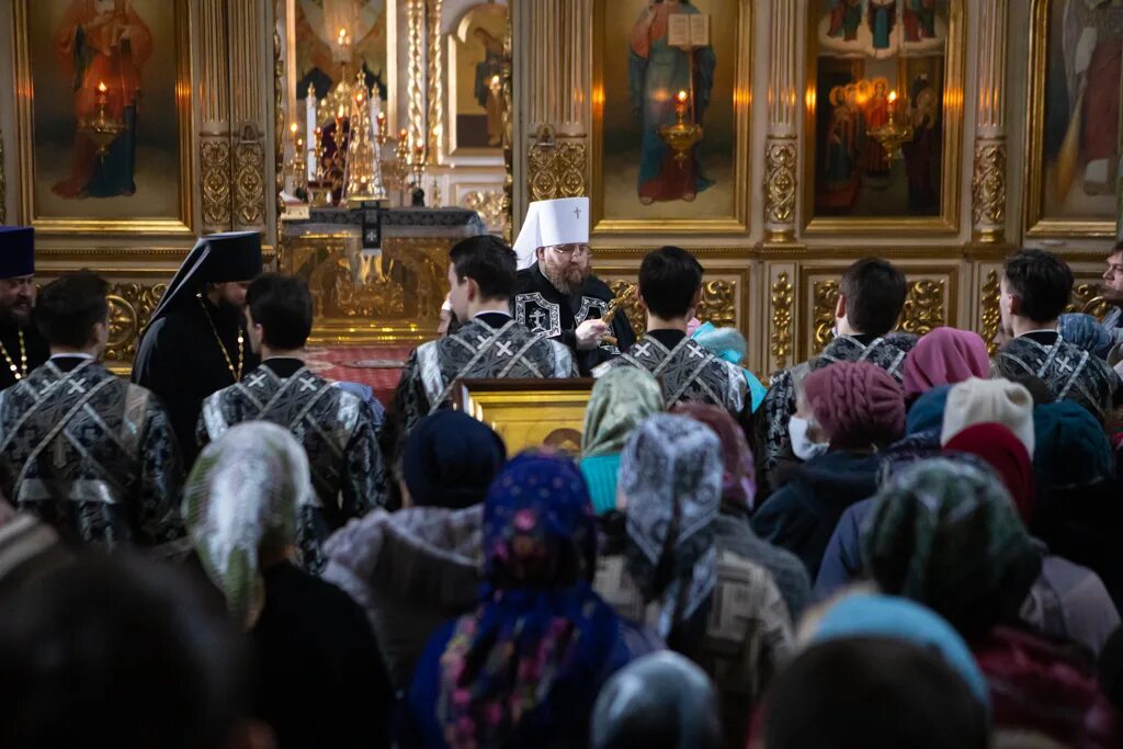 Вечерняя служба слушать. Вечернее богослужение. Чин прощения богослужение. Вечерня с чином прощения.