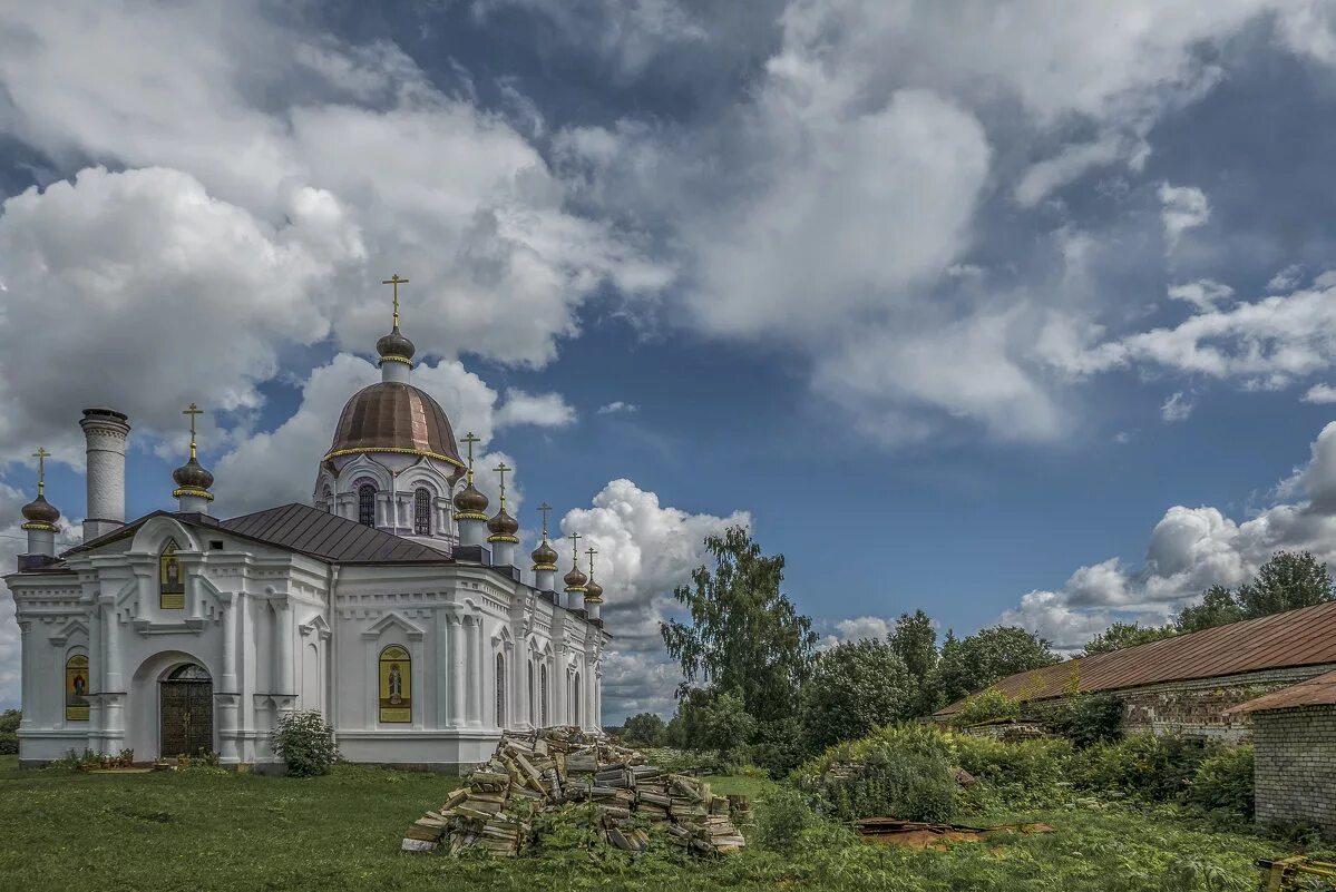 Поселок труженик