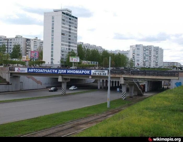 Пр московский челны. Проспект Вахитова Челны. Мост Набережные Челны. Набережные Челны Московский проспект Вахитова. Мост на Вахитова Набережные Челны.