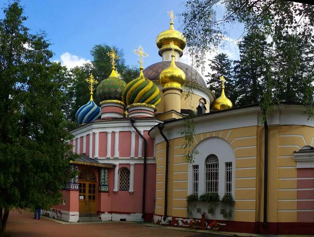 дача чуковского в переделкин. преображенская церковь переделкино. нары переделкино. переделкино дачи писателей. новопеределкино дом писателей.