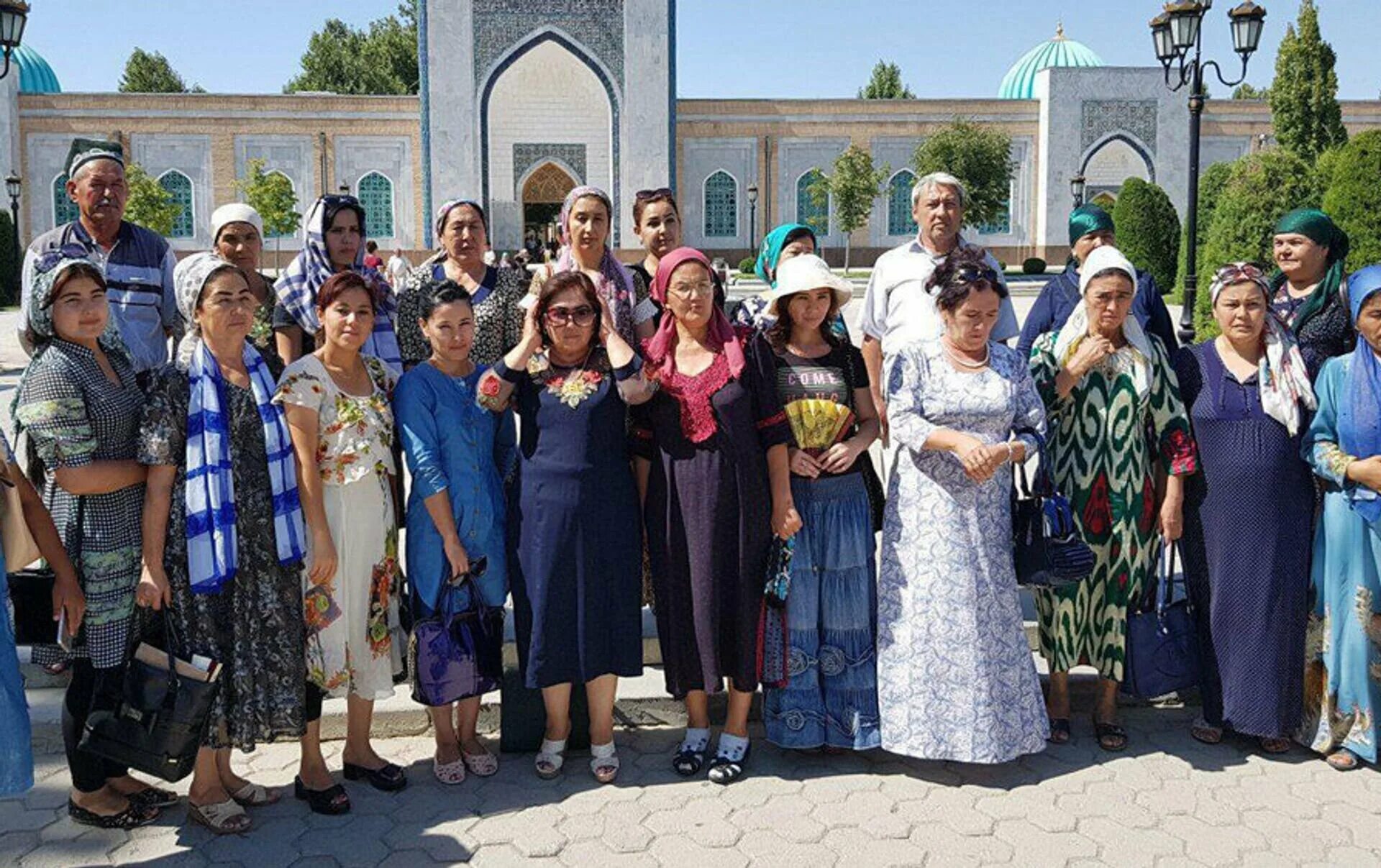 Город Асака Узбекистан. Узбекистан Андижан Асака. Бухара Андижан Асака. Узбекистан Бухара 2020. Сколько времени в узбекистане сегодня