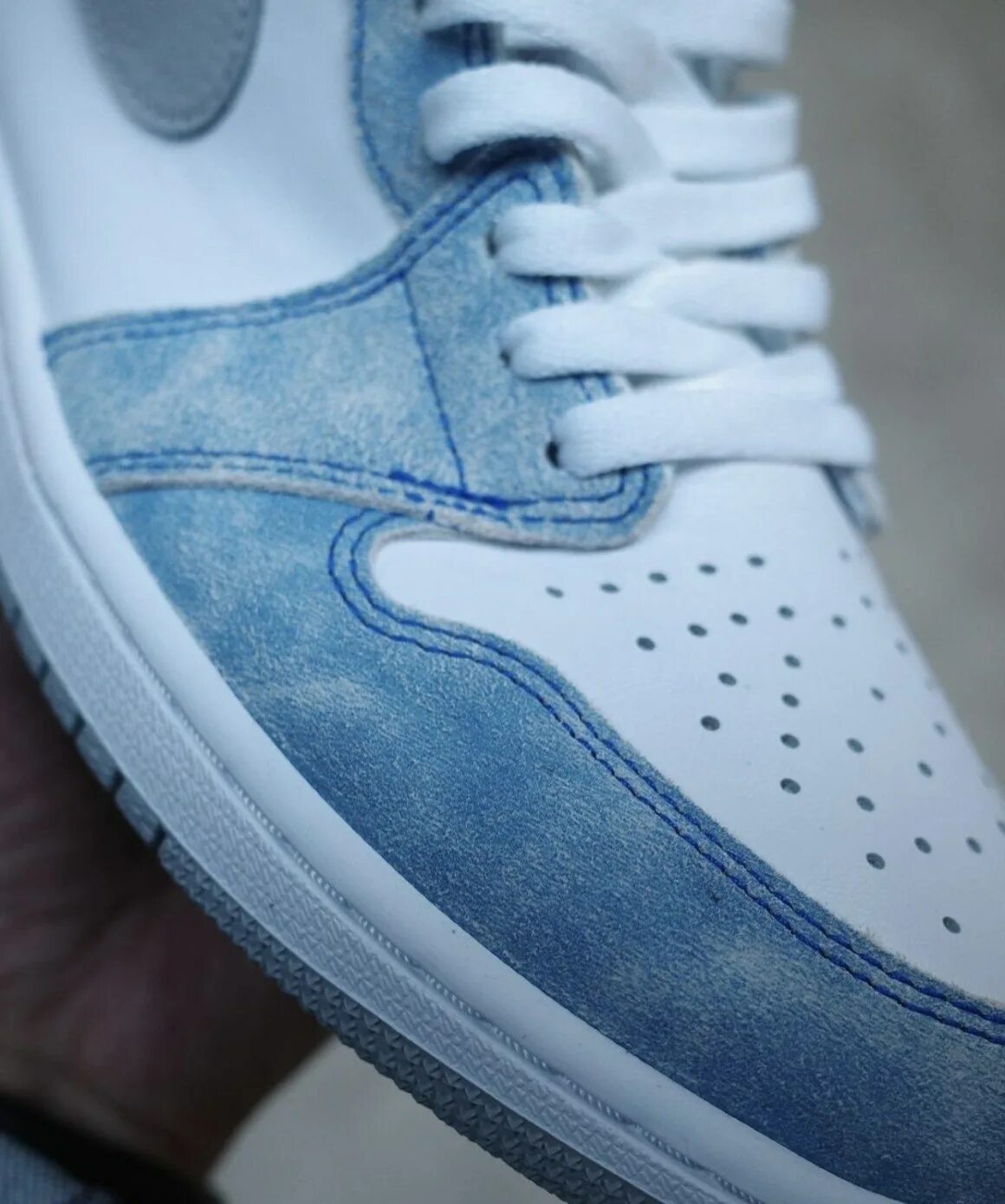 Nike air jordan 1 retro high og hyper royal. Nike air jordan 1 hyper royal. Nike air jordan 1 retro high hyper royal. Air jordan hyper royal. Nike air jordan 1 high hyper royal.