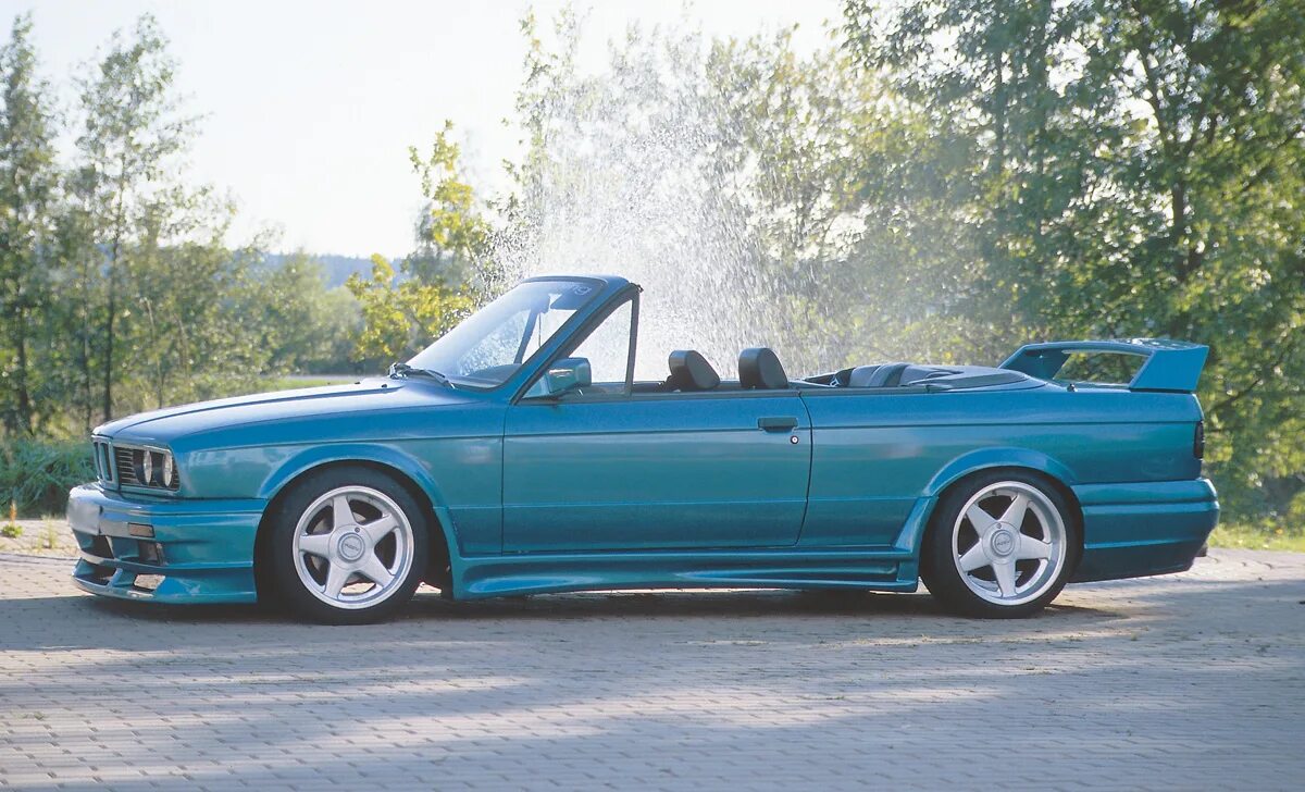 Side 30. BMW 3er e30 Cabrio. BMW e30 m3 Ригер. Спойлер е30 Rieger. E30 m3 Widebody Kit.