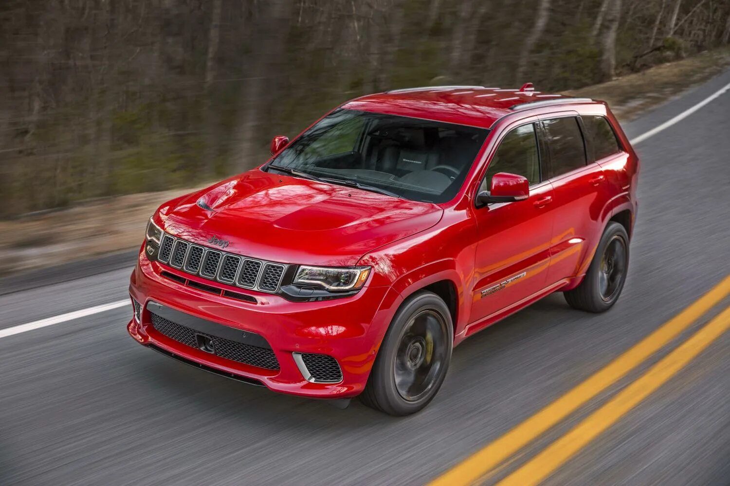 Автомобили внедорожники кроссоверы. Jeep Grand Cherokee 2018. Jeep Grand Trackhawk. Jeep Grand Cherokee Trackhawk 2022. Джип Гранд Чероки 2018.