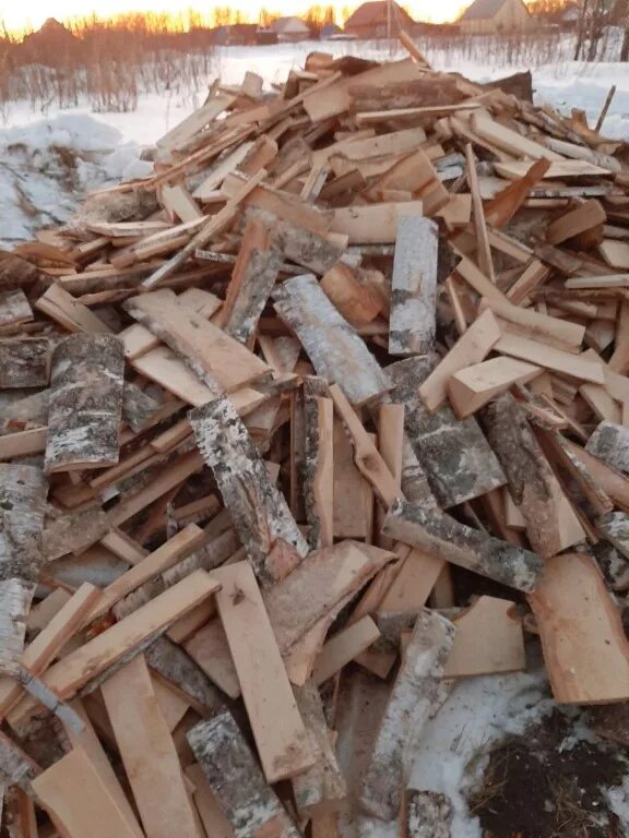 Срезка горбыль. Горбыль березовый пиленый. Горбыль пиленый. Горбыль березовый. Дрова горбыль берёза.