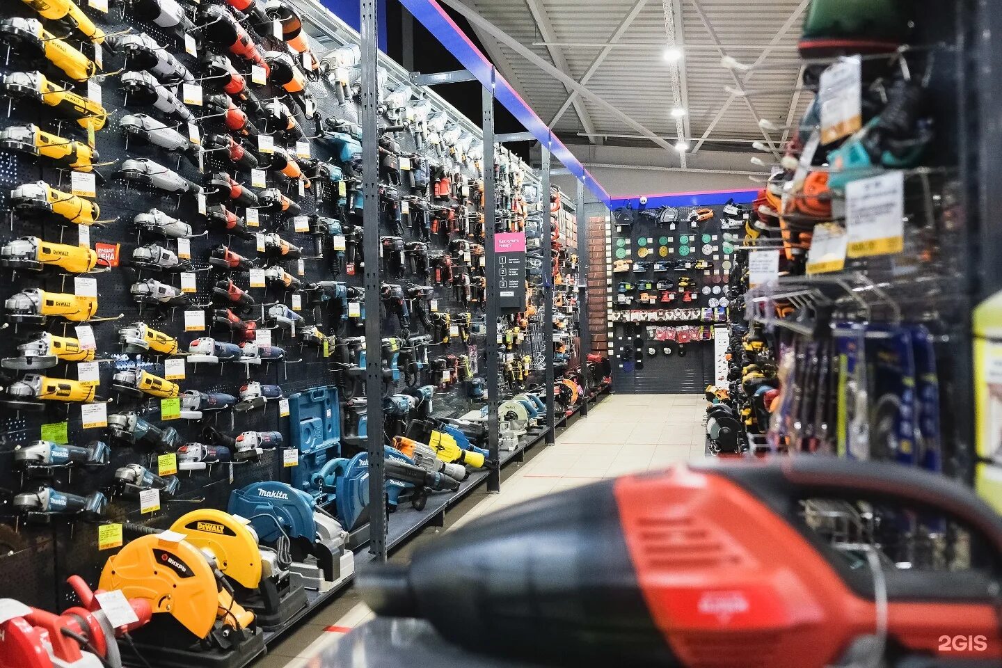 вираж маерчака 102. магазин вираж работа. магазин вираж на вавилова. магазин вираж в красноярске. магазин вираж работа.