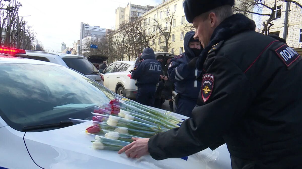 Сайт гибдд воронежской области. Сотрудники ДПС Воронеж.