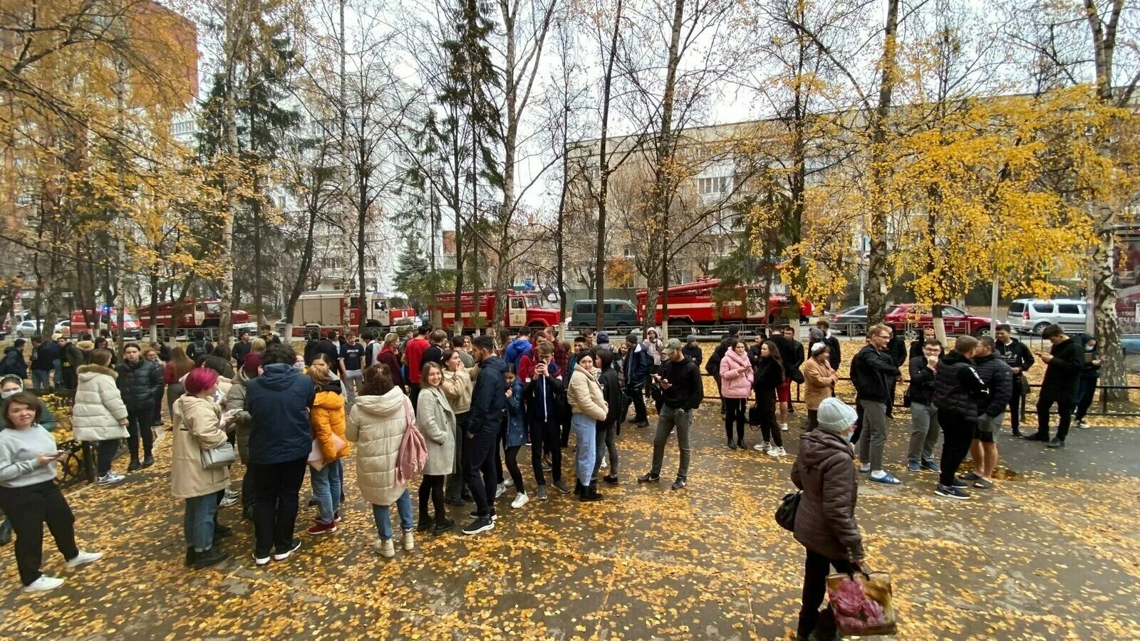 Эвакуация в Уфе. Эвакуация студентов. Эвакуация общежития. Школа в Уфе Сипайлово эвакуировали. 18 октября 2014