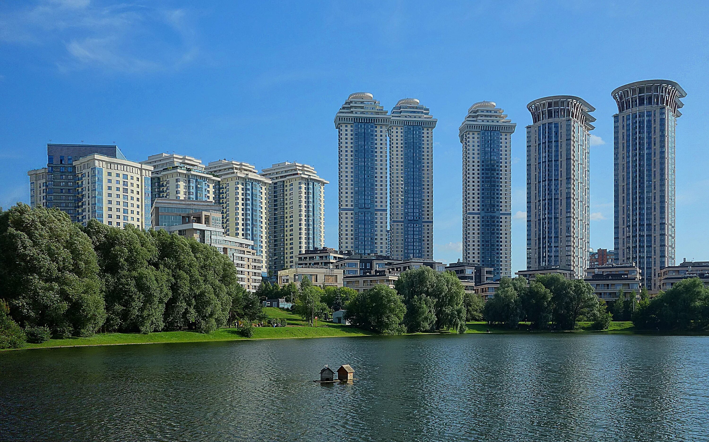 Купить квартиру рядом с парком. Мосфильмовский пруд Сетунь Долина. ЖК Долина Сетунь Раменки. ЖК Долина Сетунь на Мосфильмовской. Парк Мосфильмовский пруд.