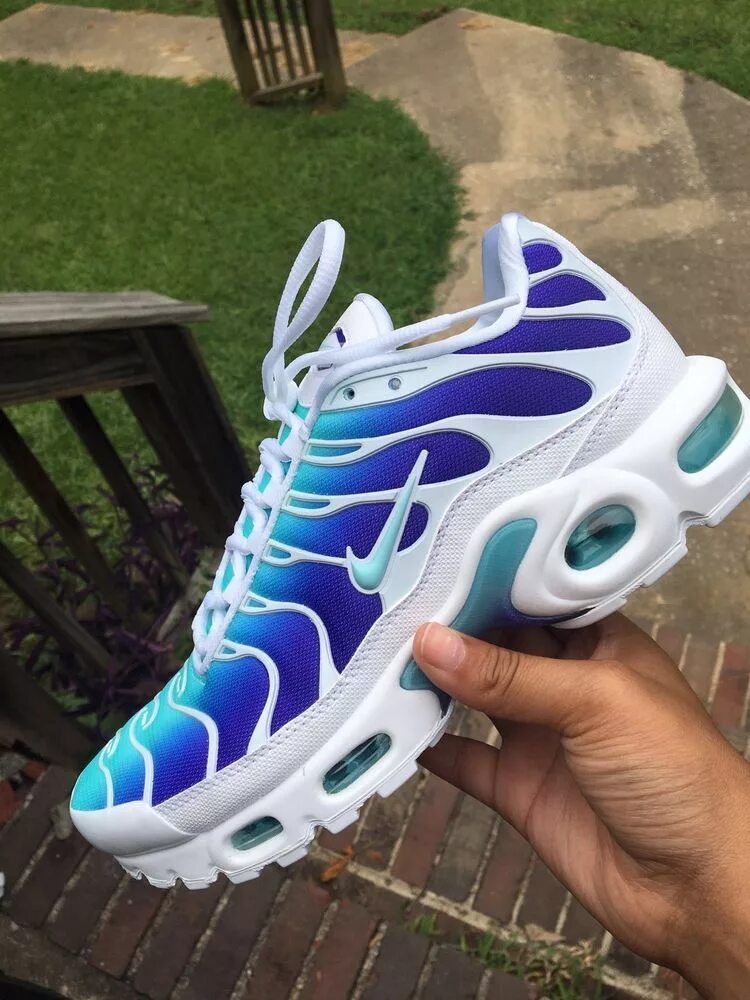 Терраскейпы. Nike Air Max TN Plus. Nike Air Max TN Plus White. Nike Air Max TN. Nike Air Max Plus TN Blue White.