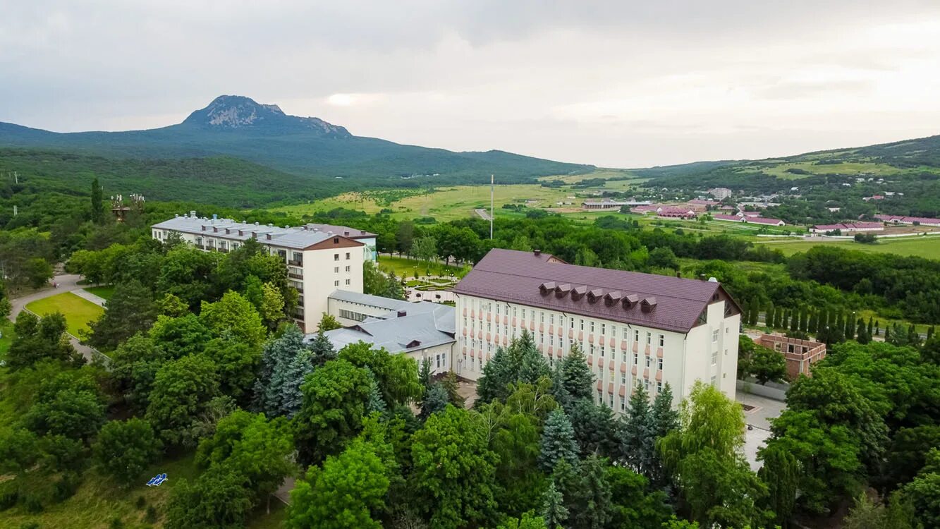 санаторий минеральные воды-2 железноводск. сахалин санаторий синегорские минеральные. минеральные воды ставропольский край санаторий. вода. мин вода здравница мира.