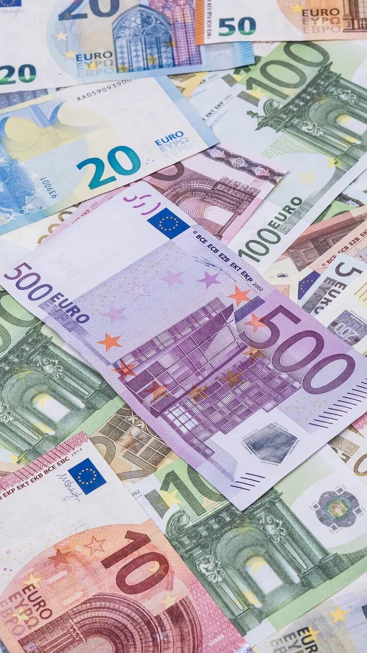 Национальная валюта евро. Деньги евро. Евро валюта. Современные деньги евро. Евро валюта купюра.