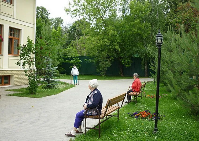 Дом престарелых в бронницах. Пансионат мирника. Частные дома для инвалидов. Комната в доме престарелых. Пансионат для пожилых людей видное федюково.